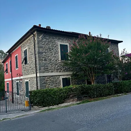 Il Marchese Malaspina Con Idromassaggio Мулаццо